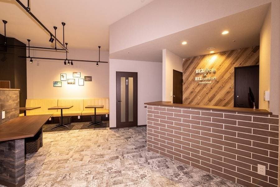 BIZcomfort千葉駅前 6名様用会議室 写真3