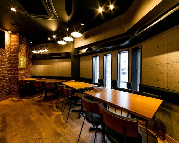 Casa de kiku溝の口 テーブル席4人席×2 写真2