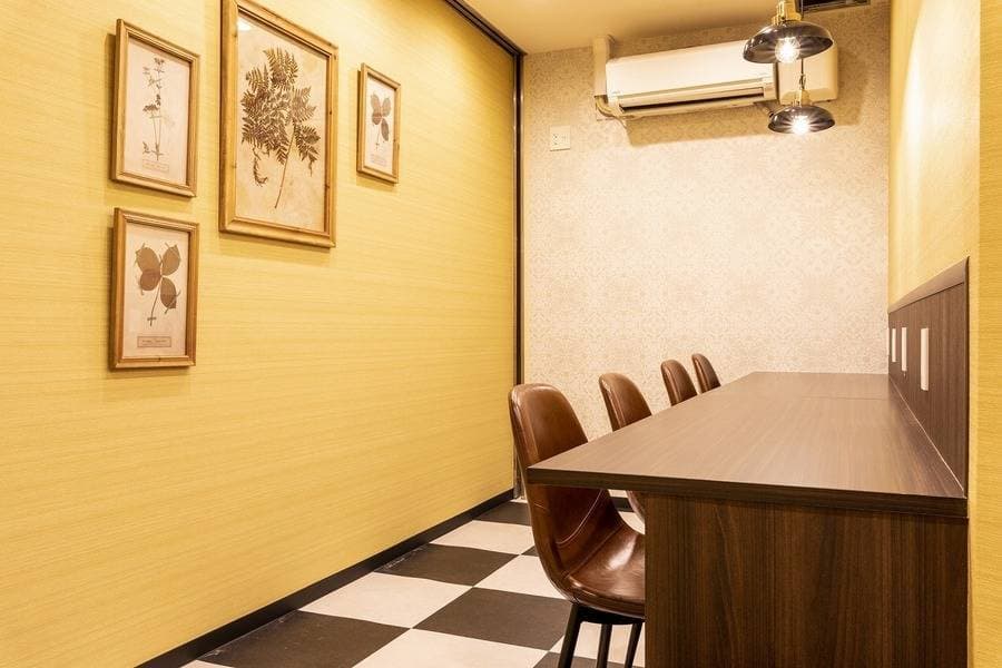 BIZcomfort静岡 6名用会議室 写真2