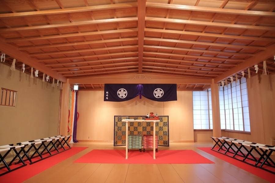 平安神宮大鳥居を望む広々としたパーティ会場と総檜造りの能舞台 写真2
