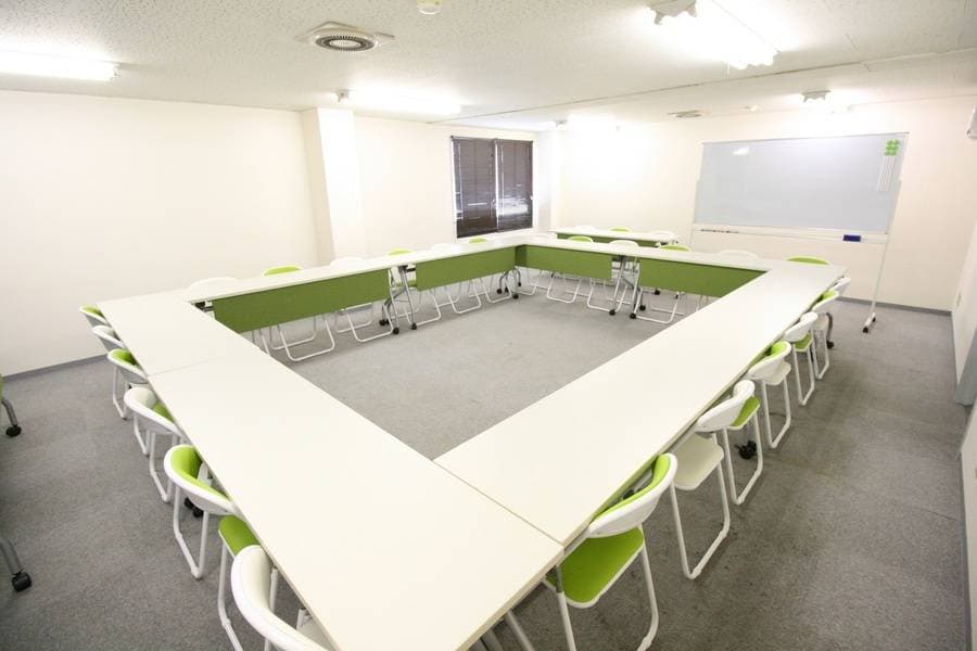 お気軽会議室堺筋本町【3冠達成】42人着席可能 写真4