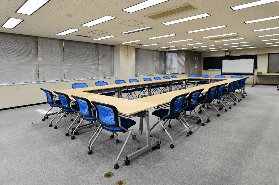 日写協会議室 写真3