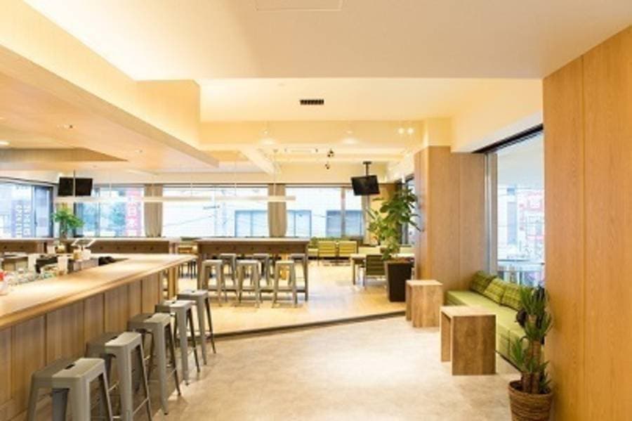 エンブレムホステル西新井Cafe＆Bar 15～18時 写真2