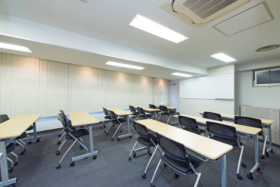 渋谷道玄坂アントレサロン 18名セミナールーム