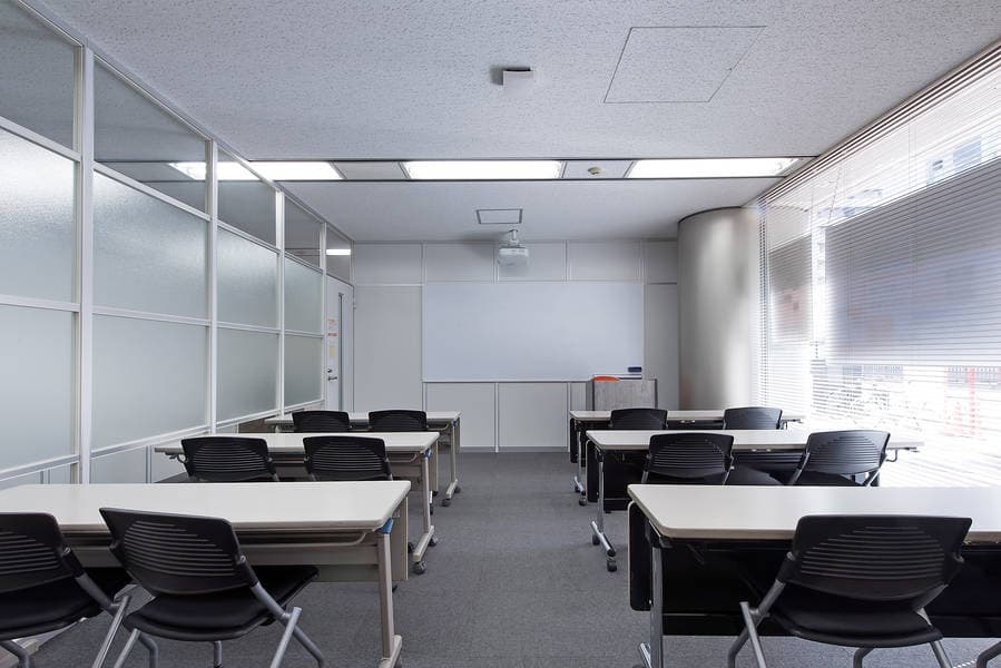銀座アントレサロン 20名セミナールーム 写真2