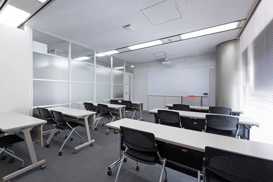 銀座アントレサロン 20名セミナールーム 写真4
