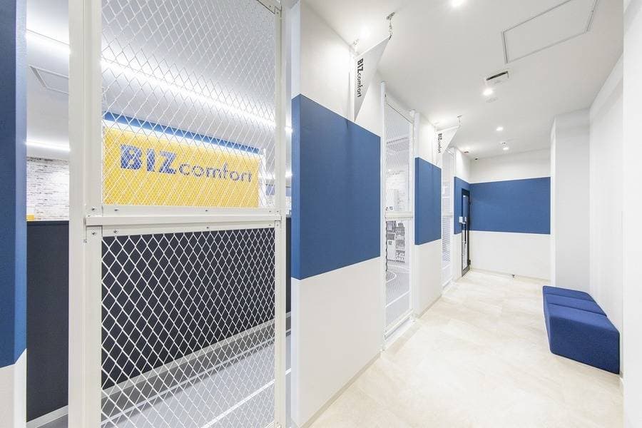 BIZcomfort新横浜 4名用会議室 写真4