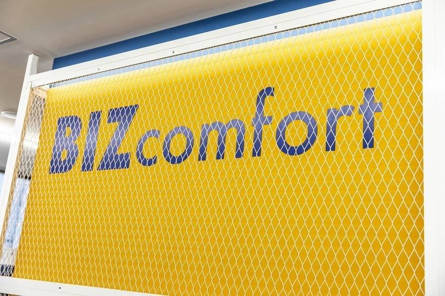 BIZcomfort新横浜 4名用会議室 写真5