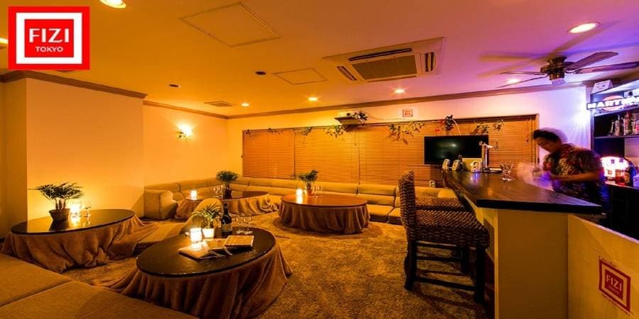 新宿 Cafe&Bar FIZI 休日18:00～23:00 A 写真2