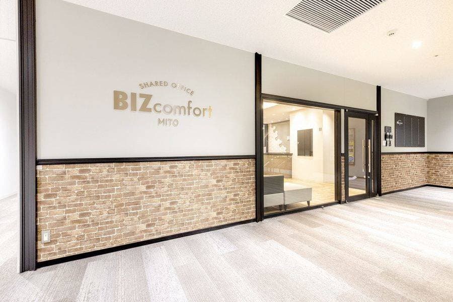 BIZcomfort水戸 6名用会議室 写真2