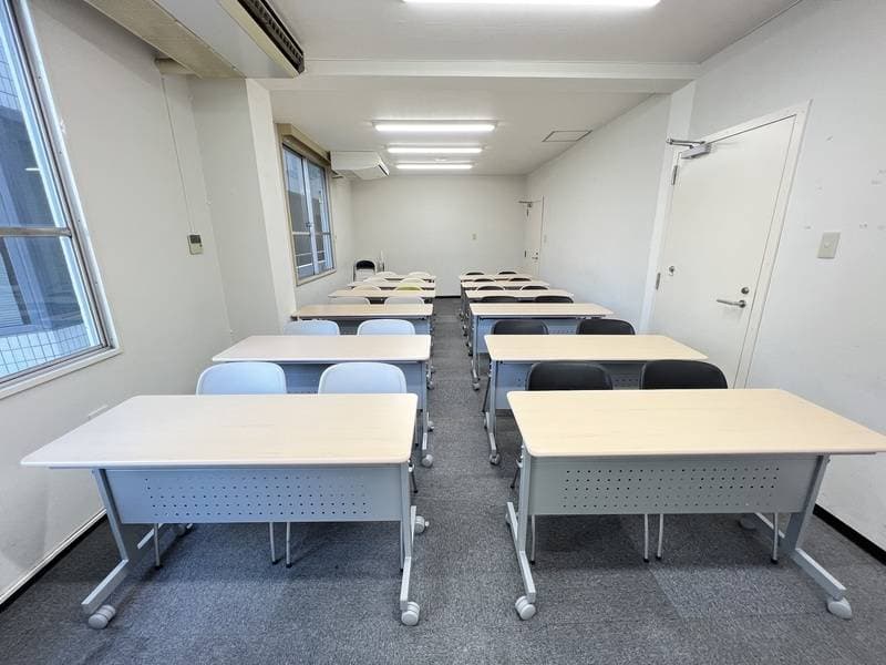 お気軽会議室淀屋橋EXEC　人気スペース 写真2