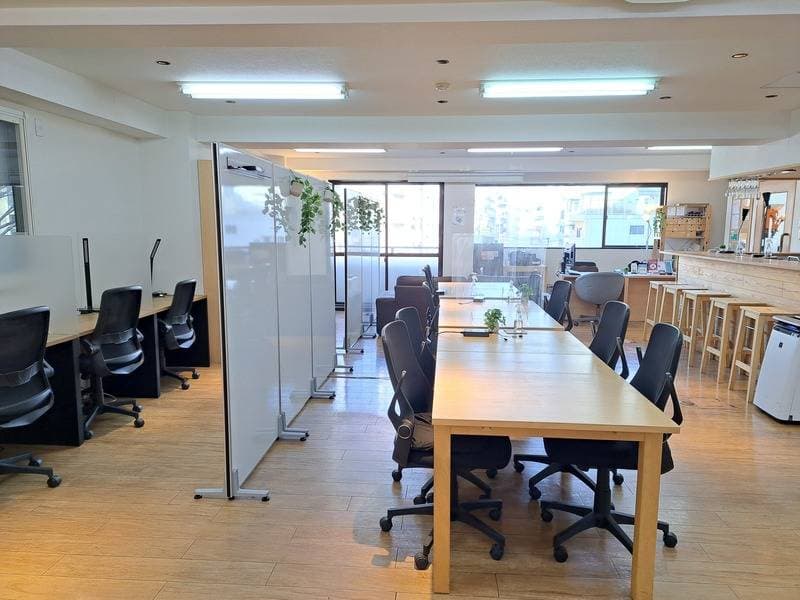 GARAGE WASEDA コワーキングスペース 写真2