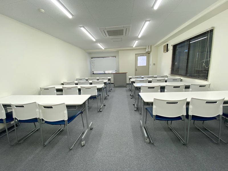 エイトビル7F　うめきた会議室702