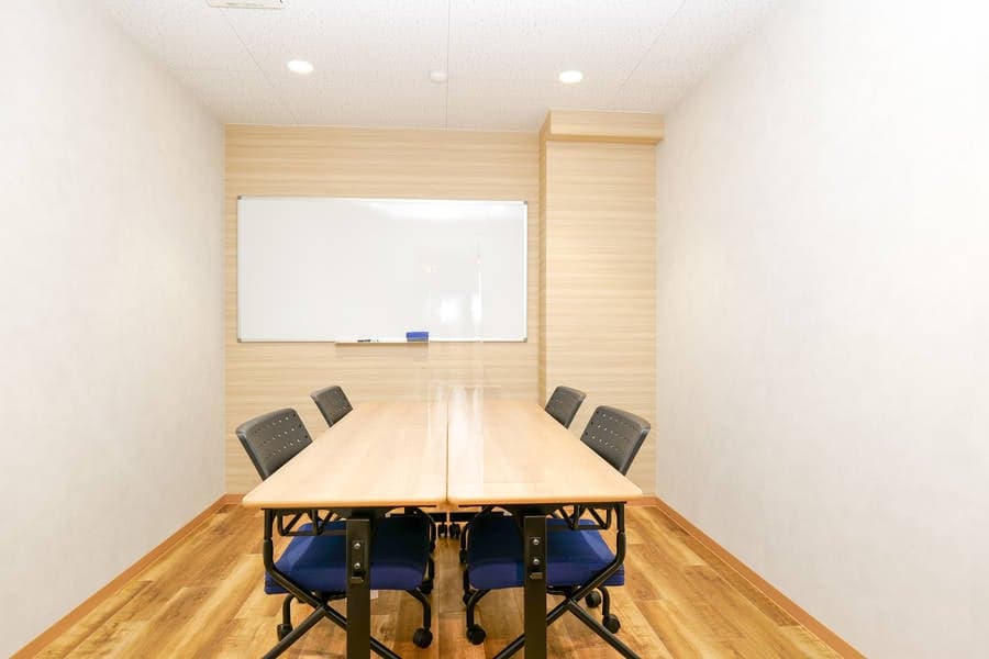 アントレオフィス 四ツ谷個室小会議室 写真2
