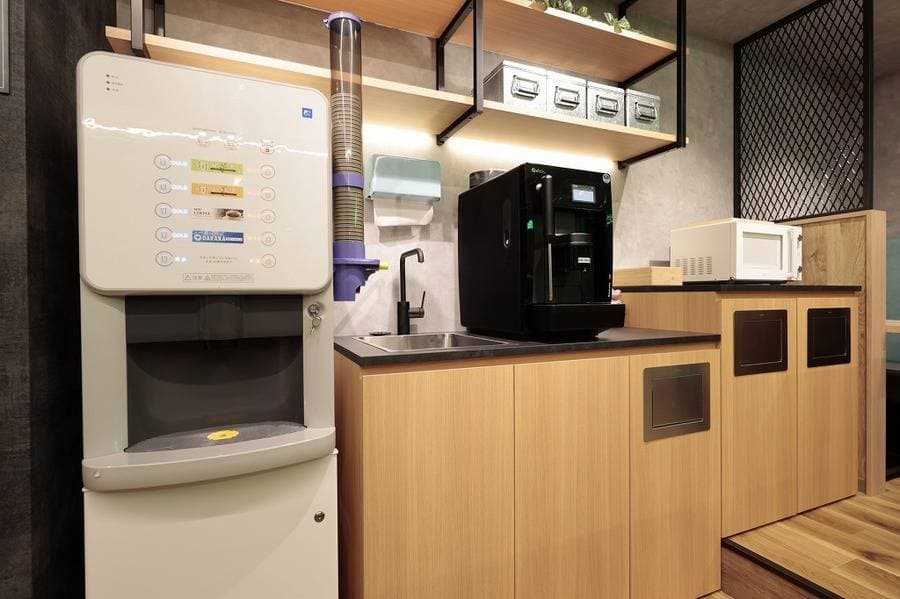 BIZcomfort錦糸町 8名用会議室 写真3