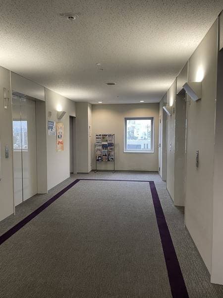 イービジネスセンター会議室（6名） 写真4