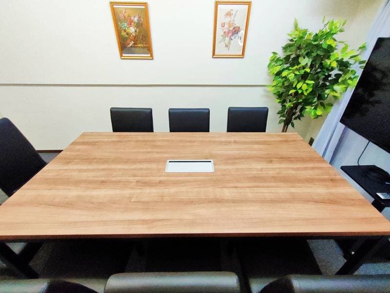 LINCRASトーカン貸し会議室博多 写真2