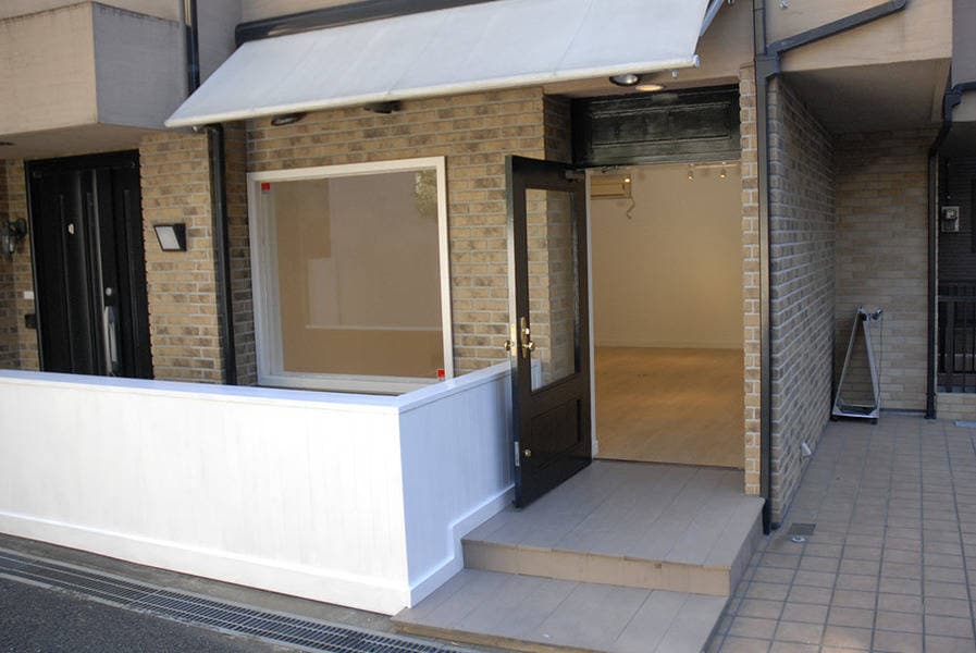 ワンエフ gallery 1F