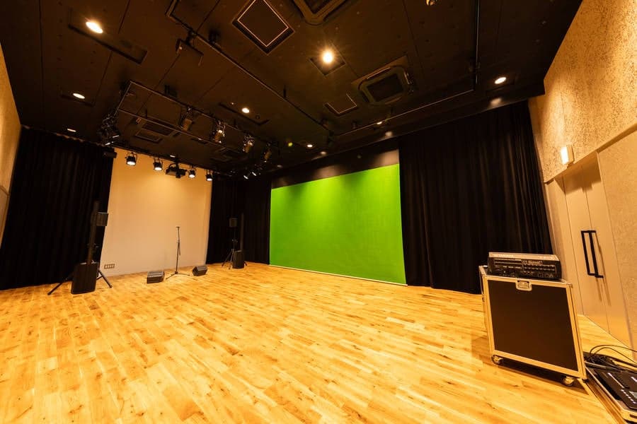 SUPERNOVA KAWASAKI BOX 写真3