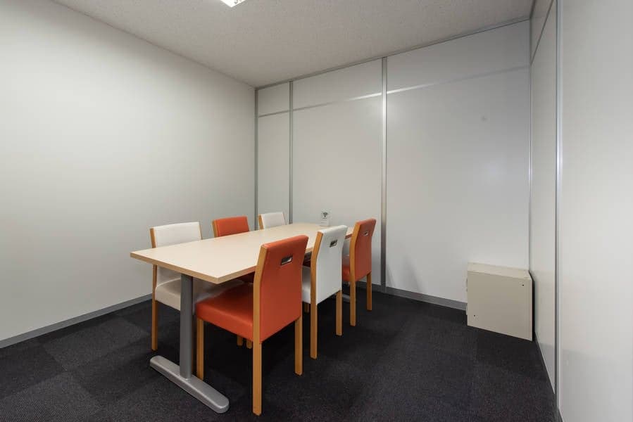 池袋アントレサロン 6名会議室 写真2