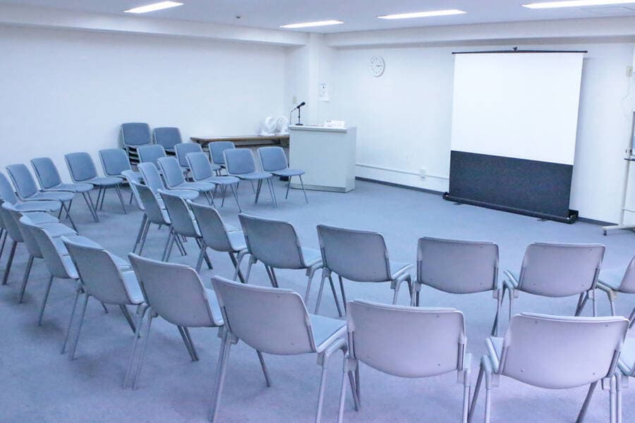 ＳＭＧ貸し会議室　近商ビル7階A室