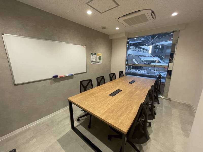 いいオフィス京都四条通8名会議室（Room A） 写真3