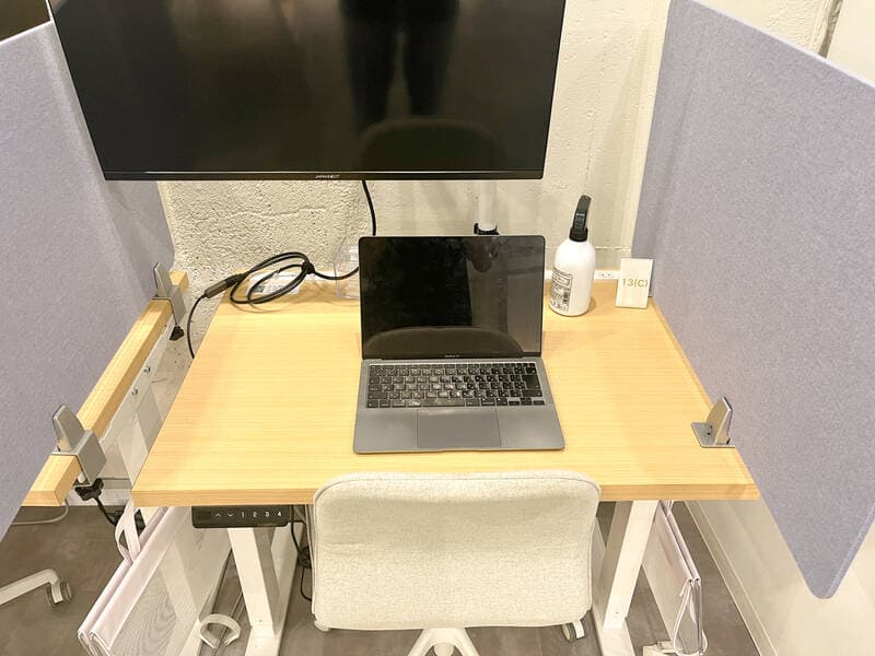 FEEEPニュー新橋ビル店｜定員 1名カウンター席｜席番号10C 写真3