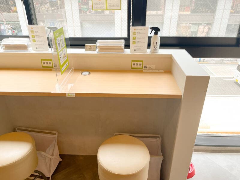 FEEEP池袋東口店｜定員 1名カウンター席｜席番号1(C) 写真2