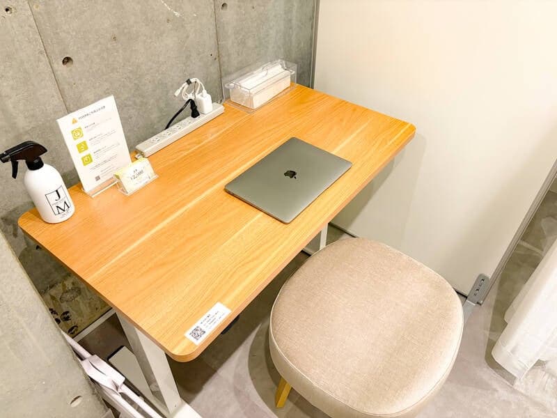 FEEEP学芸大学東口店｜定員 1名カウンター席｜席番号13C 写真2