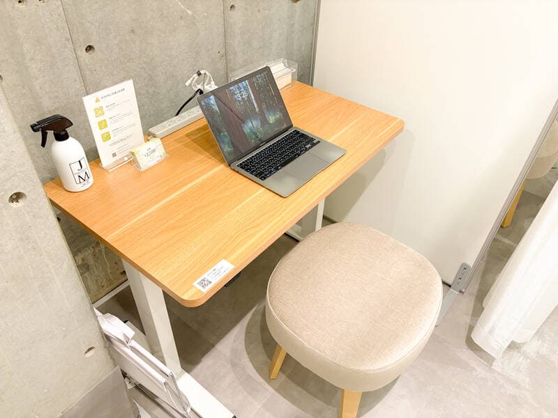 FEEEP学芸大学東口店｜定員 1名カウンター席｜席番号13C 写真3