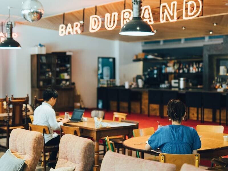 ホテルイルファーロ久留米　Cafe&Barスペース 写真3