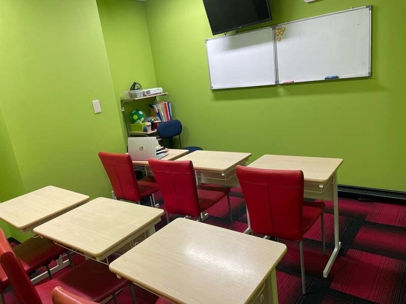 新東海学院 B室