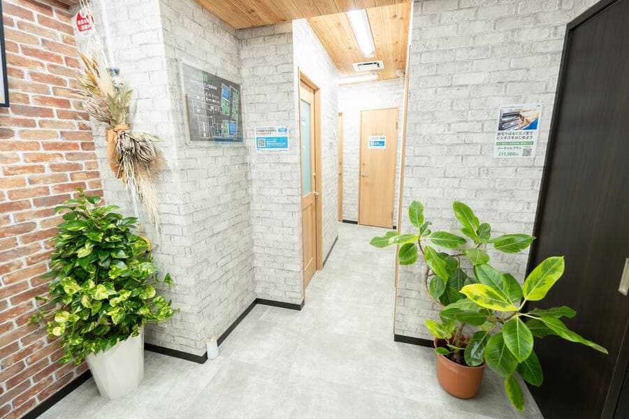 【個別空調完備！鍵・モニター付！】4名用会議室【海】 写真5