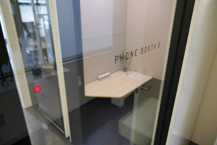 【BRIDGEX workplace】フォンブースB 写真2