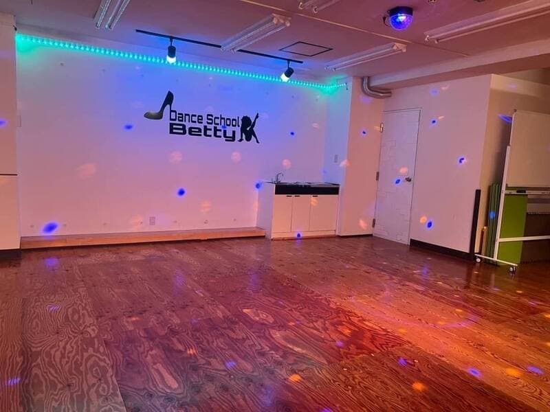 DanceSchoolBetty 写真2