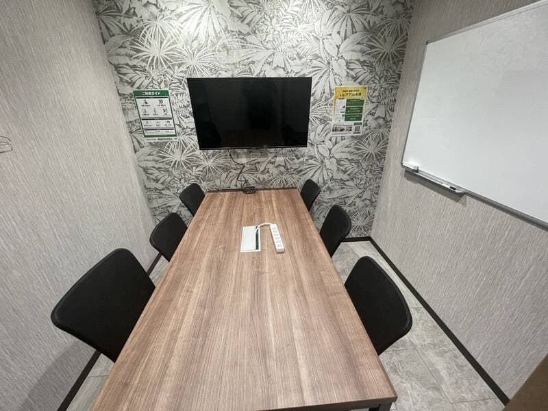6名会議室（Room D） 写真2