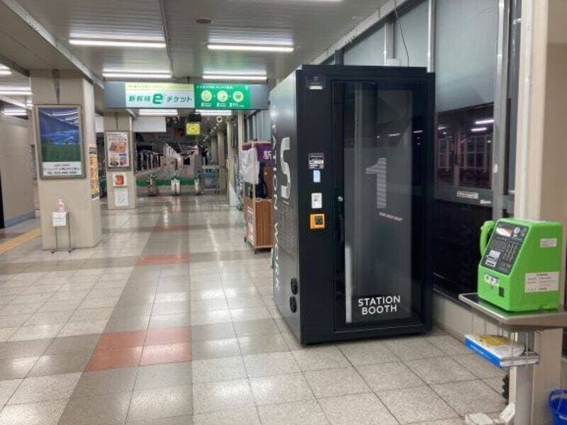 山形駅改札内1階コンコース 写真2