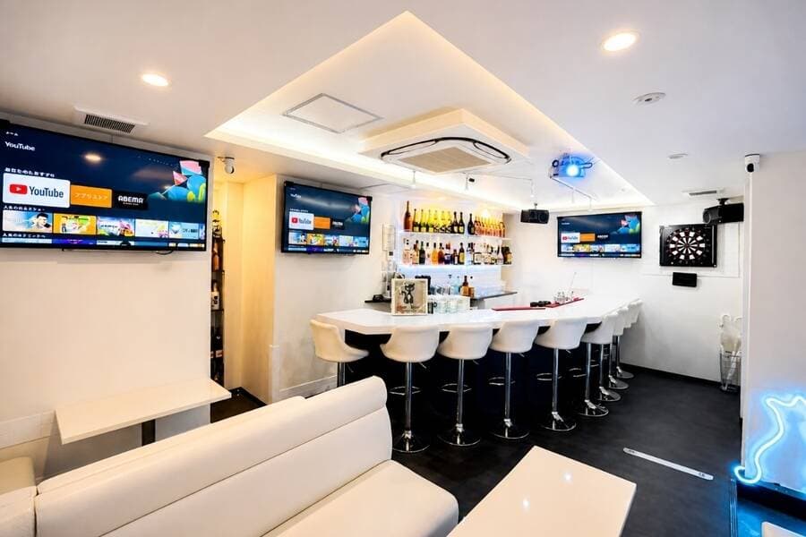 完全貸切セルフBar専門店 BarNear心斎橋 写真2