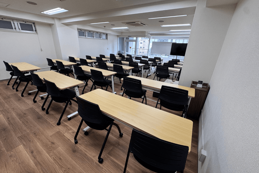 関内駅徒歩1分｜40名｜120型スクリーン｜WiFi 写真2