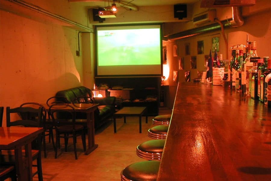 Cafe Bar LIVRE