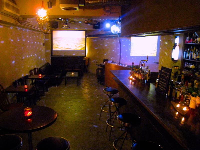 Cafe Bar LIVRE 写真3